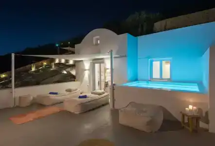 Santorini Heights - 37