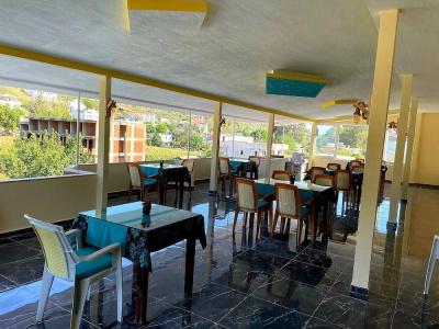 Rose Pension - 26