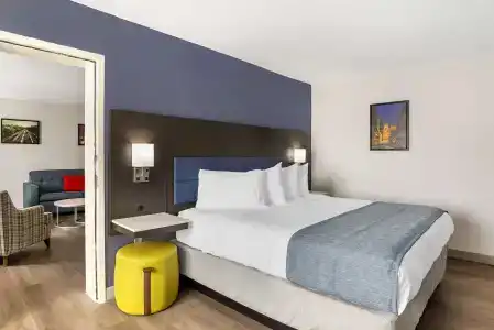 Best Western Premier City Gateway - 85