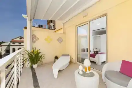 Tasso Suites & Spa - 71