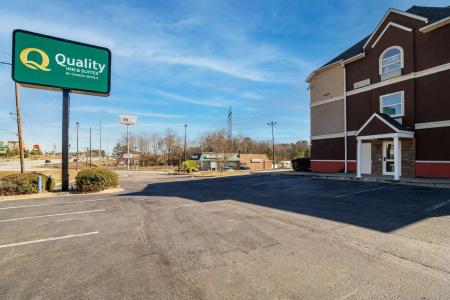 Quality Inn & Suites Fort Gordon - 17