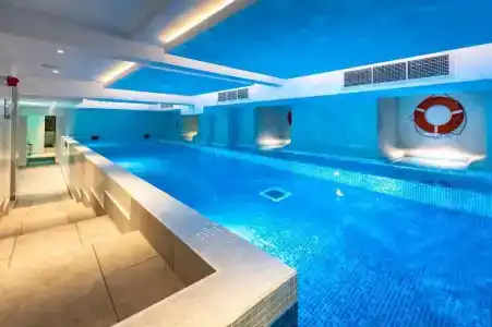 Brighton Harbour & Spa - 10
