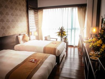 Halong Palace - 2