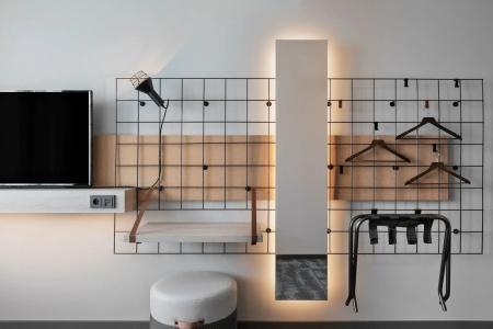 Moxy Duesseldorf City - 23