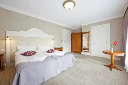 Skrunda Manor - 27