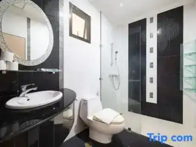 Selina Place - 123