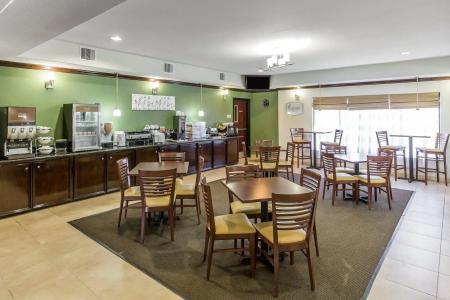 Sleep Inn & Suites Bush Intercontinental - IAH East - 16