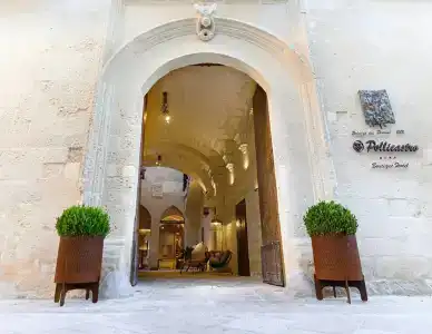 Pollicastro Boutique - 0