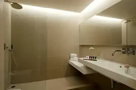 o&b Athens Boutique - 42