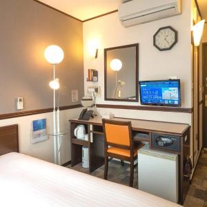Toyoko Inn Shin-Osaka Chuo-guchi Honkan - 34