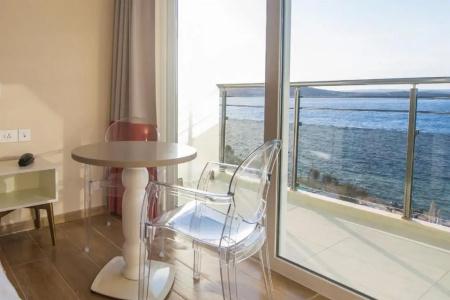 Seaview - Adults Only 16 Plus - 7