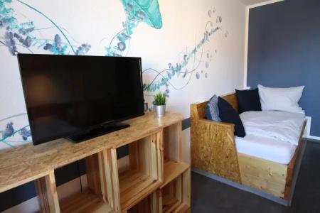 Blue Doors Hostel Ktv - 39