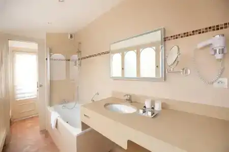 Relais Du Louvre - 91