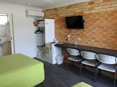 Urangan Motor Inn - 47