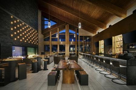 DoubleTree by Hilton - 36