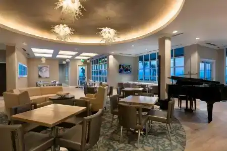 SpringHill Suites by Marriott - 24