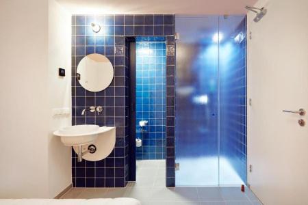 Not Hotel Rotterdam - 30