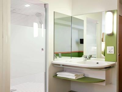Ibis Budget Málaga Centro - 7