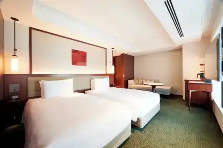 Marunouchi - 47