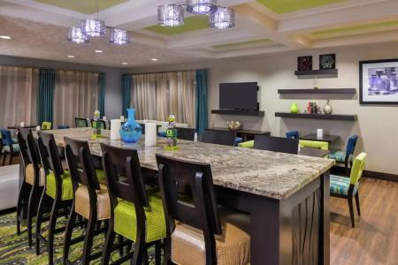 Hampton Inn Eugene - 22