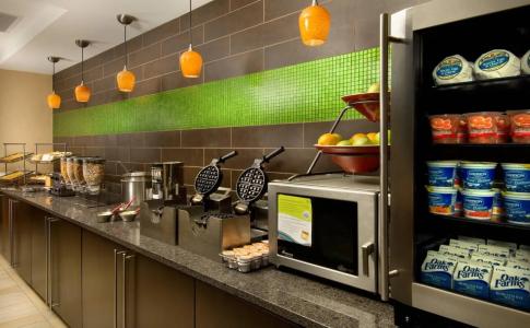 Fairfield Inn & Suites by Marriott - 11