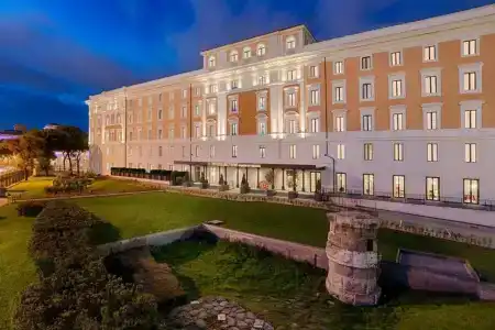 NH Collection Palazzo Cinquecento - 25