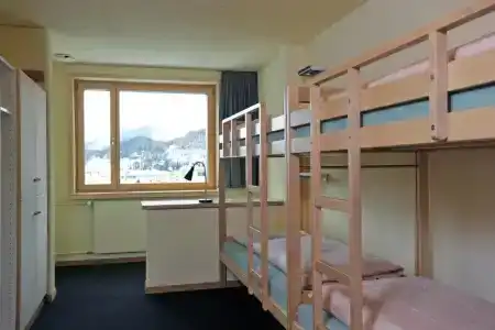 St. Moritz Youth Hostel - 40
