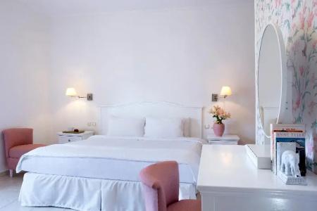 Alley Boutique and Spa - 55