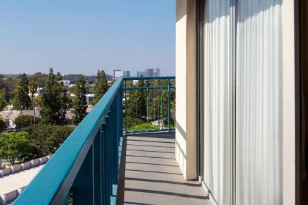Newport Beach Marriott Bayview - 90