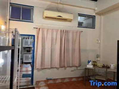 Phuket Old Town Hostel - 36