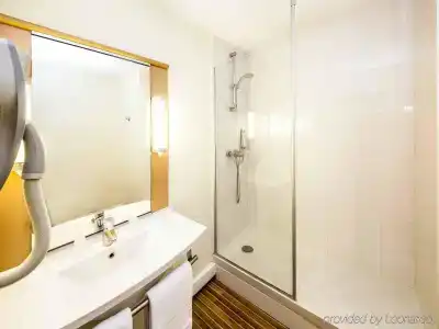 ibis Valenciennes - 5