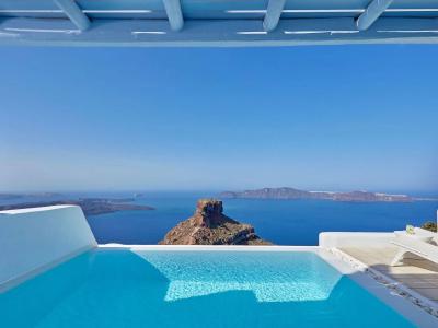 Astra Suites - 375
