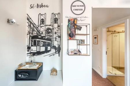 The Art Inn - 64