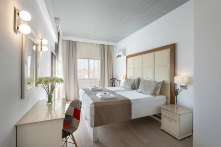 The King Jason Paphos - Designed for Adults - 8