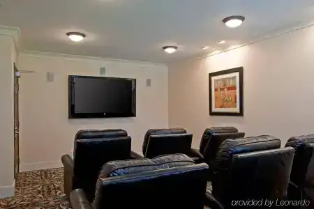 Staybridge Suites, an IHG - 4
