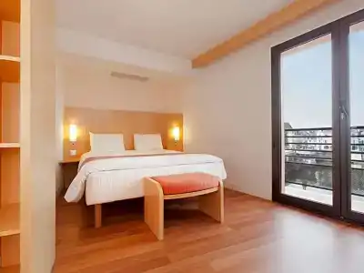ibis Auxerre Centre - 57