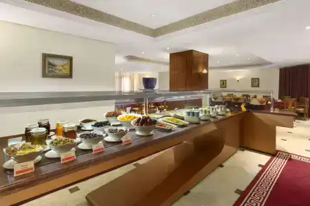 Ramada By Wyndham Fes - 10