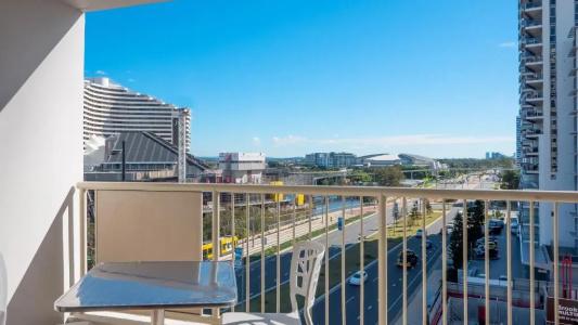 Broadbeach Savannah - 158