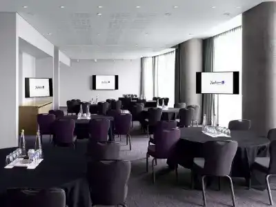 Radisson Blu, Birmingham - 4