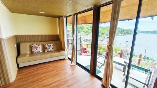 Paree Hut - 80