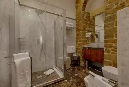 Donati Luxury Tower Suites - 260
