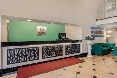 Quality Inn Riverview Enola-Harrisburg - 1
