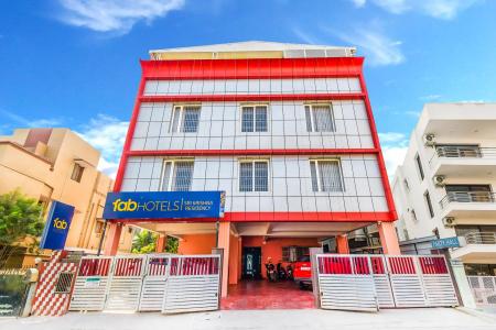 FabSri Krishna Residency Airport - 0