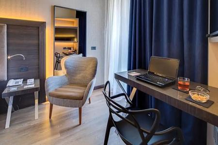 Best Western Plus Farnese - 57