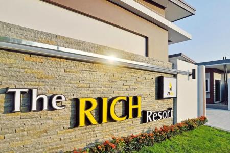 The Rich - 0
