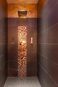 Lederer's living - 12