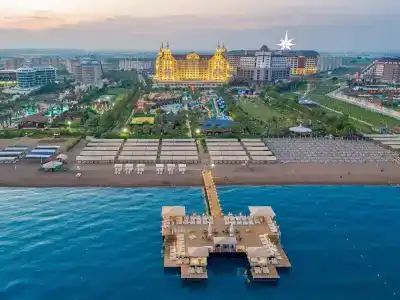 Royal Holiday Palace - 43