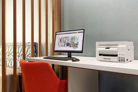 Holiday Inn Express & Suites Central - 32
