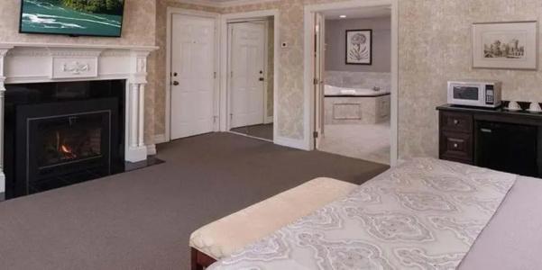 Red Coach Inn - 121