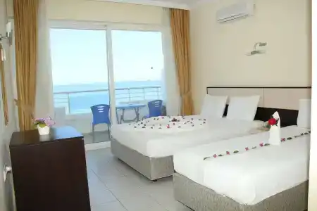 Side Beach Club - 42